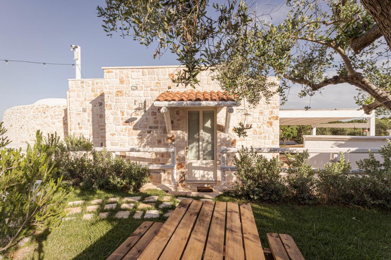 Relais Il Trullo Della Rupe Hotel Ostuni Luaran gambar