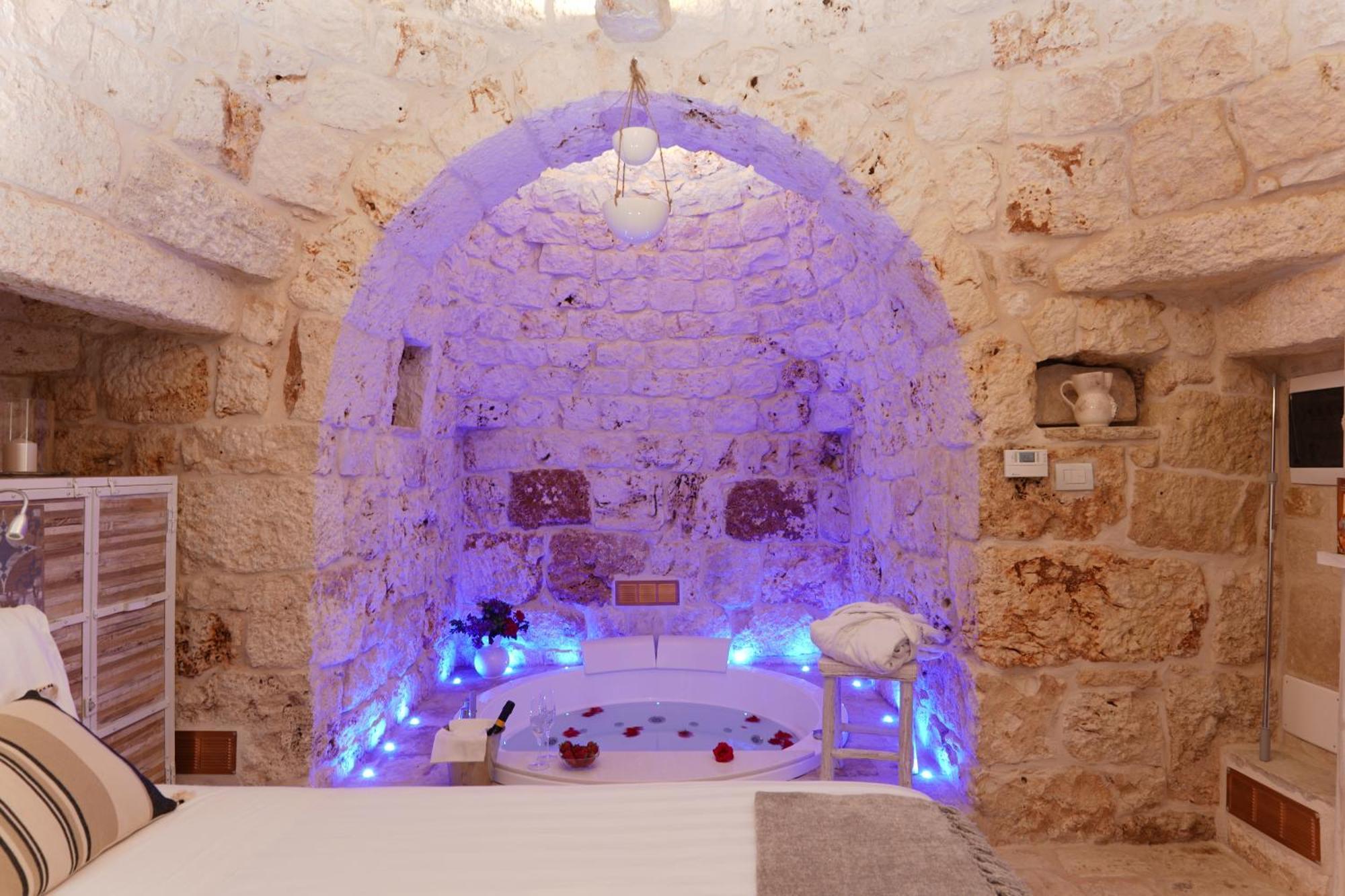Relais Il Trullo Della Rupe Hotel Ostuni Luaran gambar