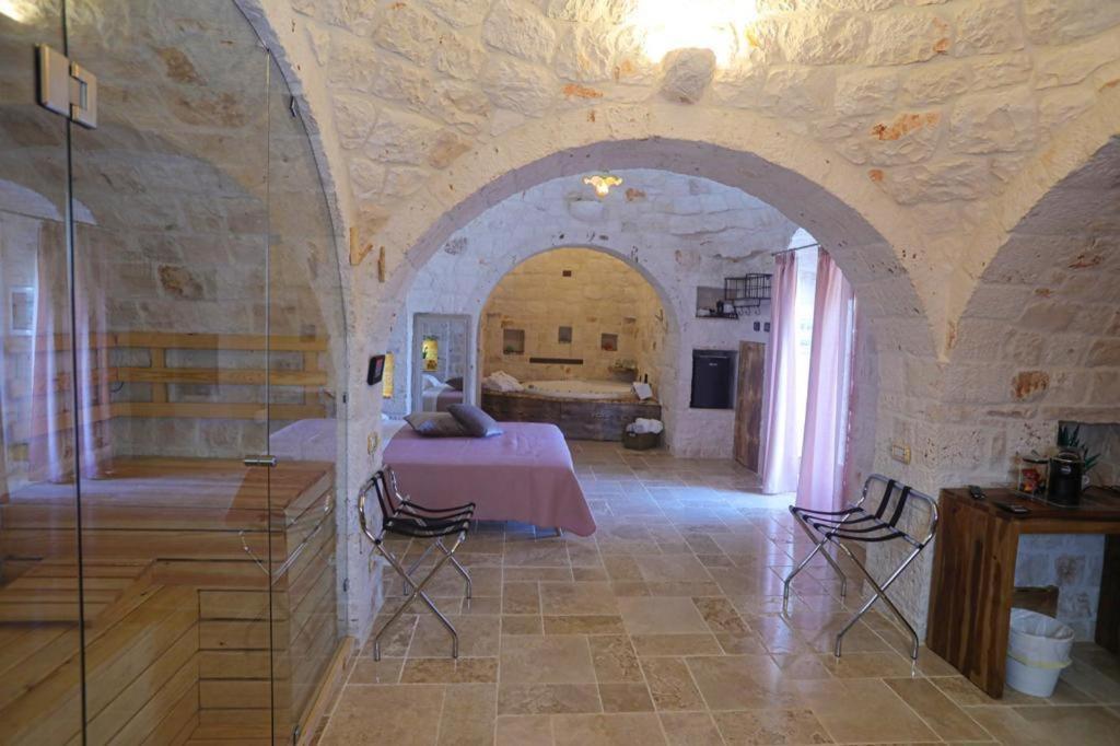 Relais Il Trullo Della Rupe Hotel Ostuni Luaran gambar