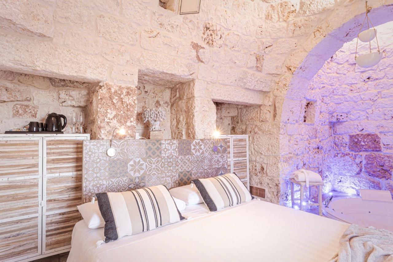 Relais Il Trullo Della Rupe Hotel Ostuni Luaran gambar