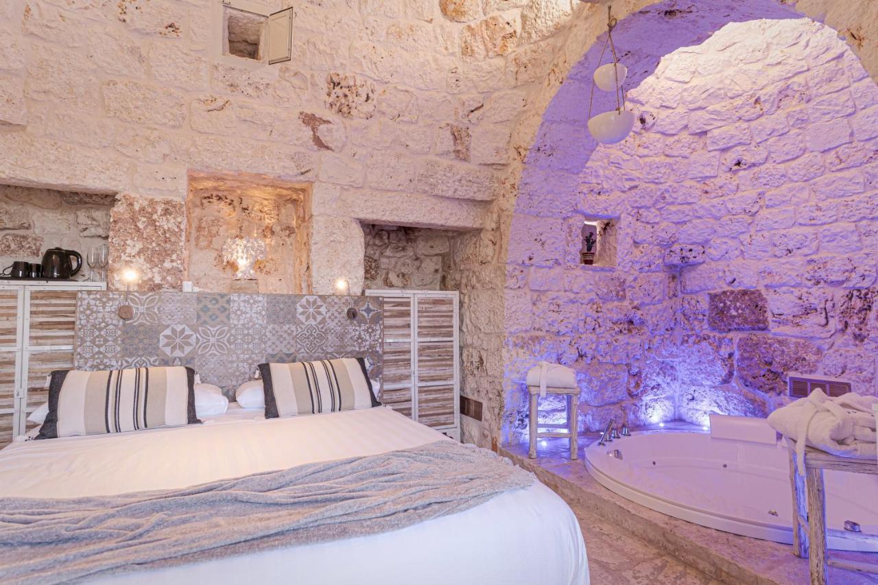 Relais Il Trullo Della Rupe Hotel Ostuni Luaran gambar